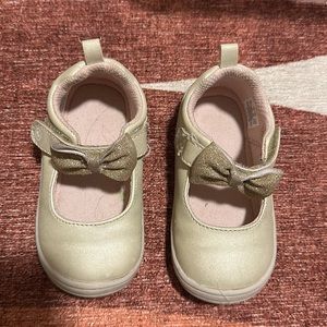 Stride rite size 6M toddler shoes